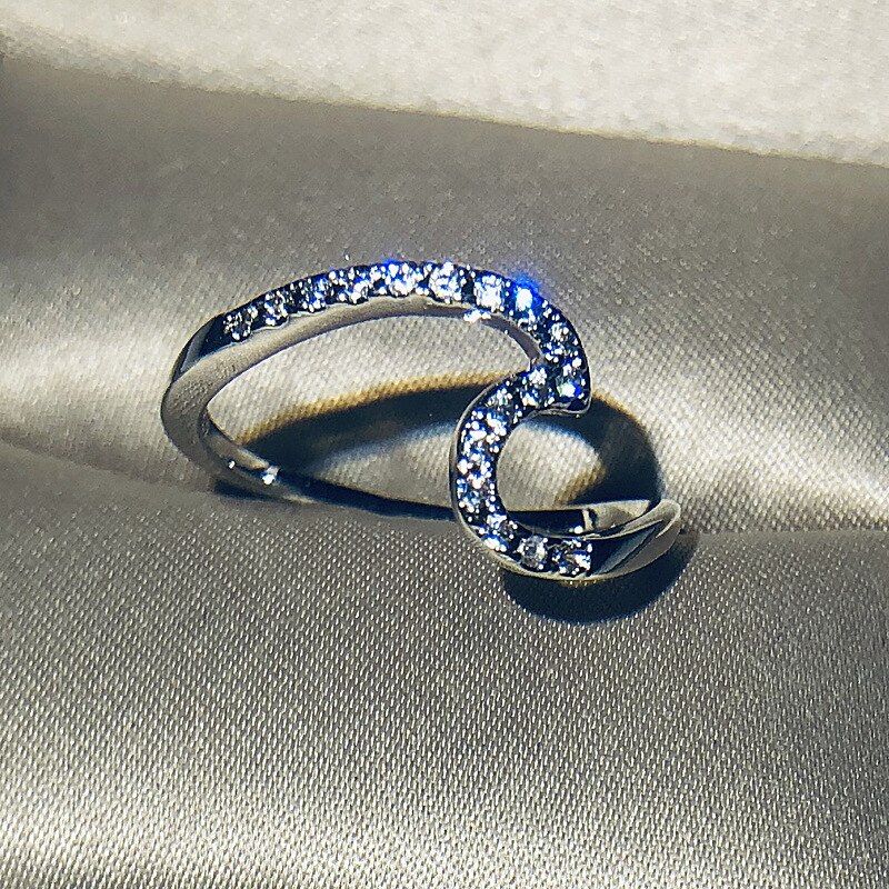 Geometrische Welle Finger Ringe für Frauen mit Silber Farbe Zirkonia Hochzeit Engagement Ringe Schmuck