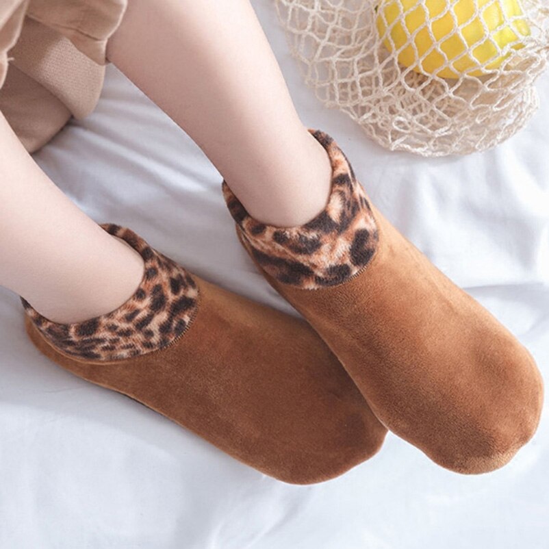 Vrouwen Mannen Zachte Fleece Sokken Thicken Winter Warm Boot Sokken Unisex Mannelijke Elastische Antislip Mode Indoor Vloer Sokken slipper: N women-brown