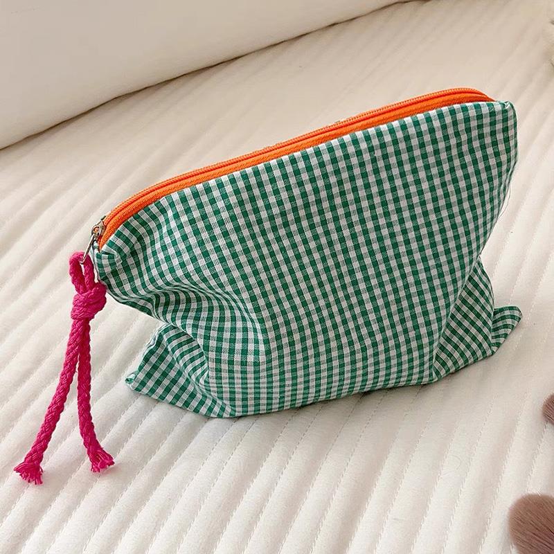 Portable Large Capacity Storage Bag Women Girls Plaid Makeup Bag Cotton And Linen Cosmetic Bag With Zipper Pouch Simple: green