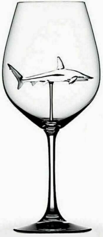 Red Wine Glass Built-in Shark Goblet Crystal Glass Dinner Decorate US Glass Drinkware