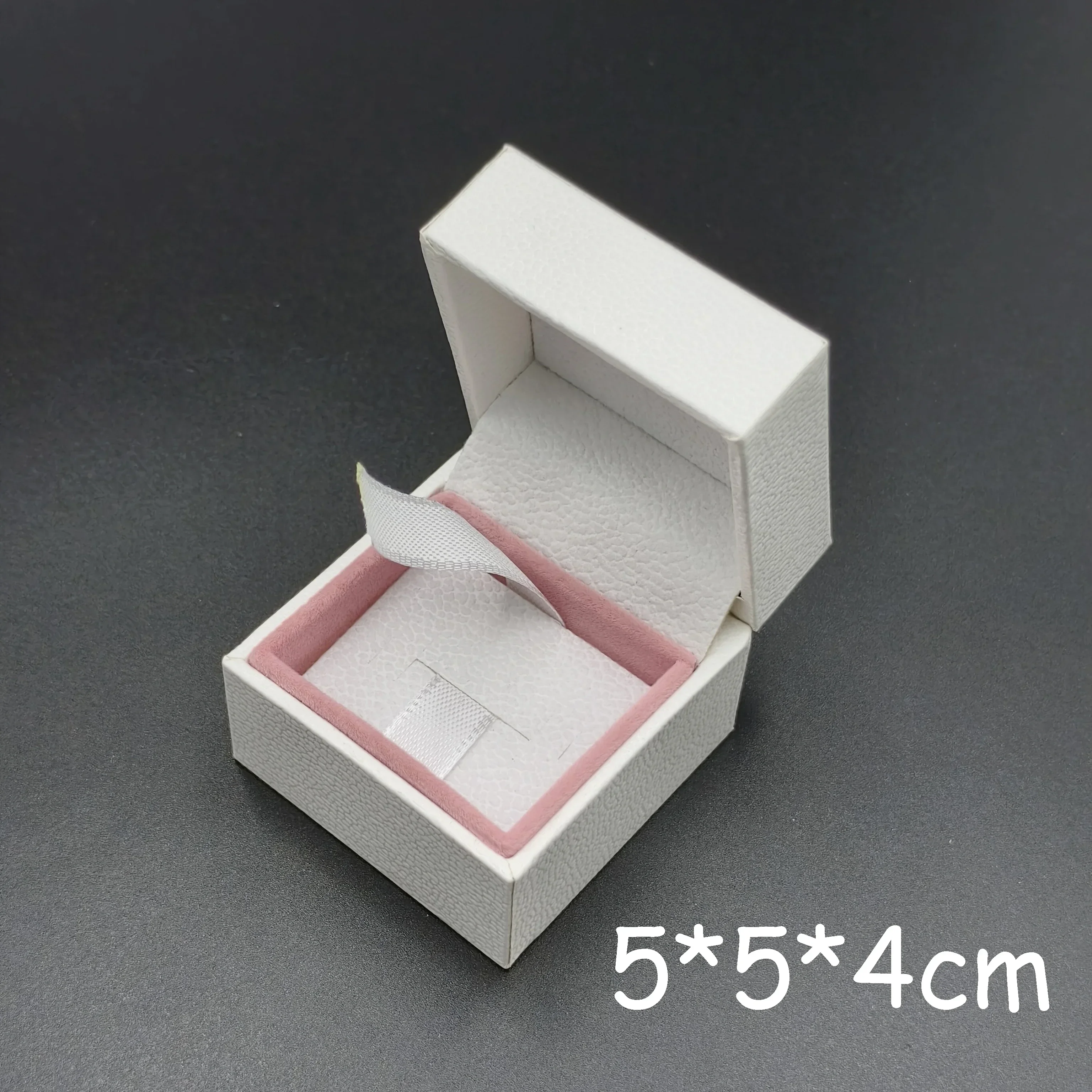 Accessoire chat Nouvelle boîte à bijoux rose, extractible, extérieur blanc, intérieur rose, bague, collier, bracelet, boucles d'oreilles, boîte d'emballage: GRIS