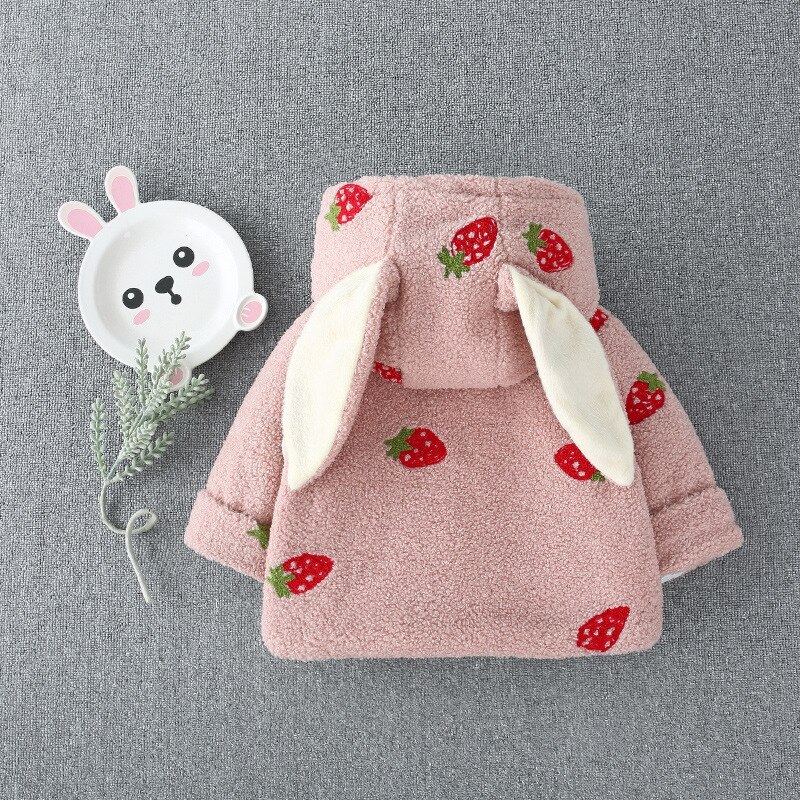Abrigo de manga larga para niñas pequeñas, de otoño e invierno, bonito bordado de fresa, chaqueta cálida de terciopelo grande, chaqueta cálida de