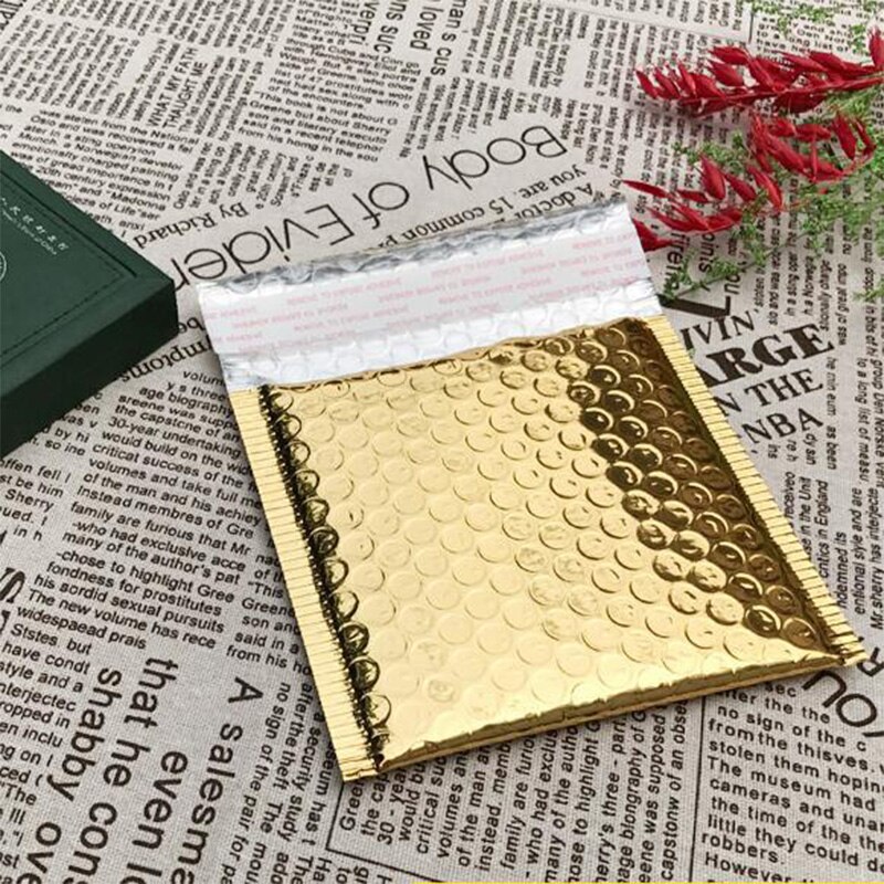 50 Stuks Cd/Cvd Verpakking Bubble Mailers Goud Papier Gevoerde Enveloppen Bag Bubble Mailing Envelop Tas 15*13Cm + 4Cm