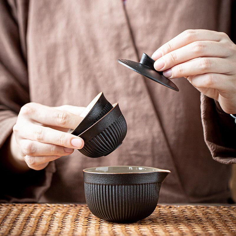 Portable Travel Tea Set Ceramic Teapot Kettle Quik Pots One Pot And Two Cups Teaware Chinese Drink Teapots Tea Cup Friends