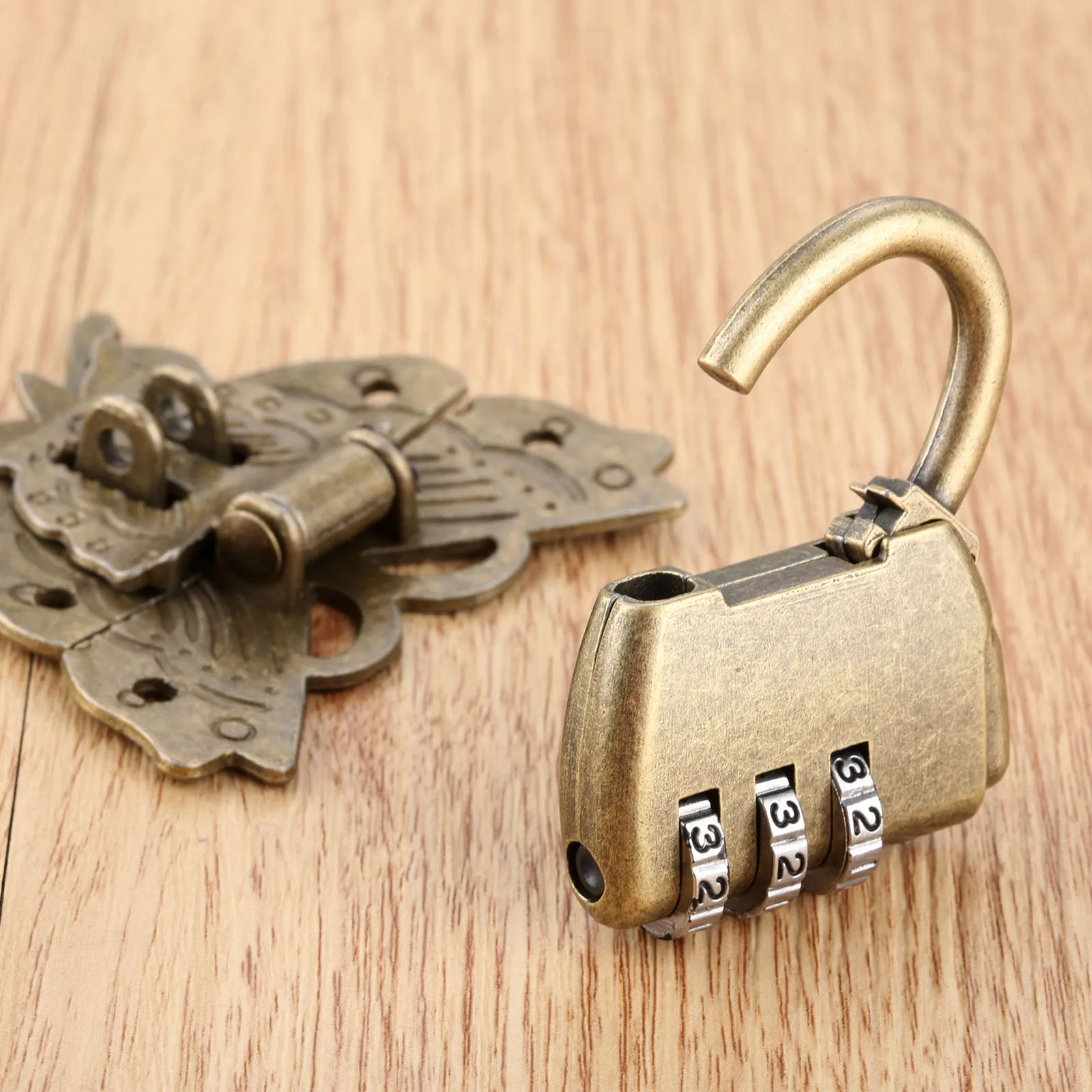 1kit Password Padlock+Butterfly Latch Clasp Wooden Box Lock Set with Screw Vintage Wood Jewelry Box Cabinet Drawer Retro Decor