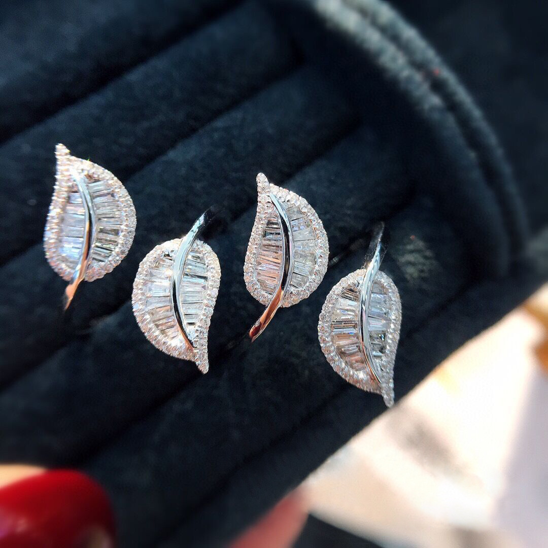 Enkle unike doble blader ring sølvfarge zirkon engasjement bryllup evighet bling blad ringer for kvinner