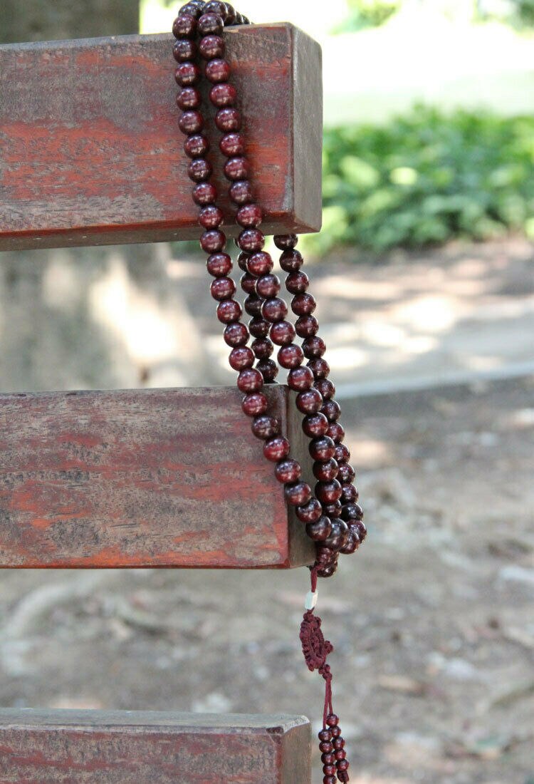 Buddismo tibetano 108 collana di Mala con perline di preghiera in legno rosso