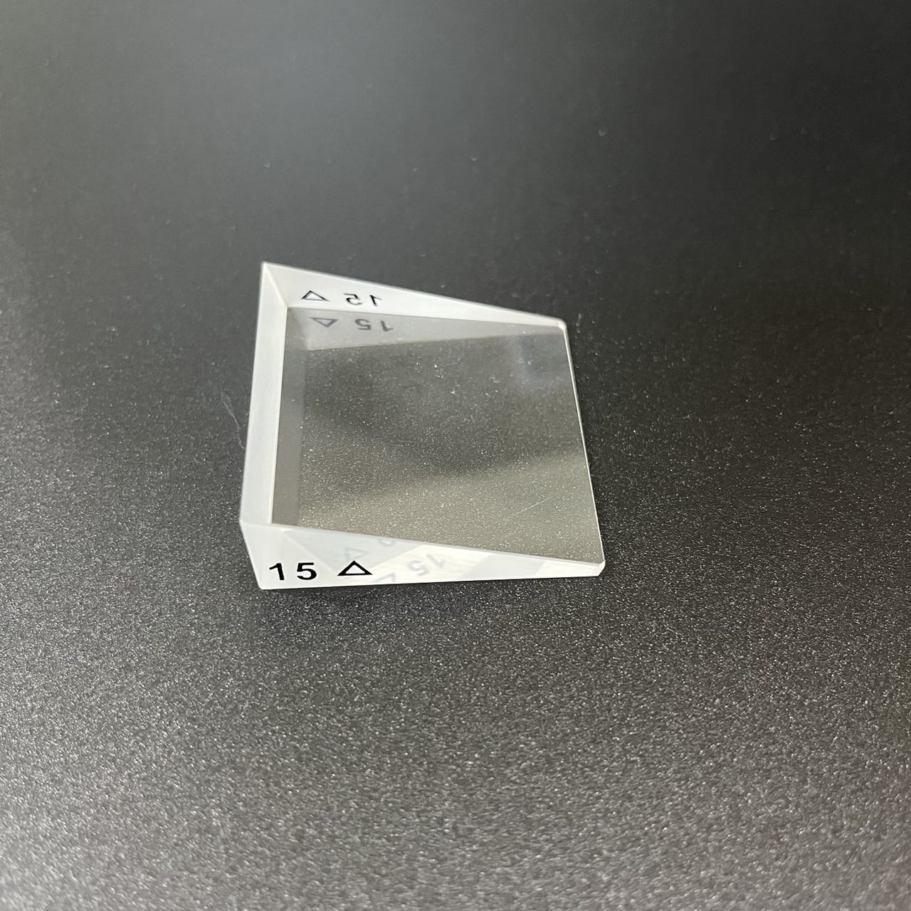Prisme de cale optique Strabisme ophtalmique Prismes personnalisés Traitement de la lentille en verre Prisme triangulaire Strabisme Lunettes Correction (couleur : 7 degrés