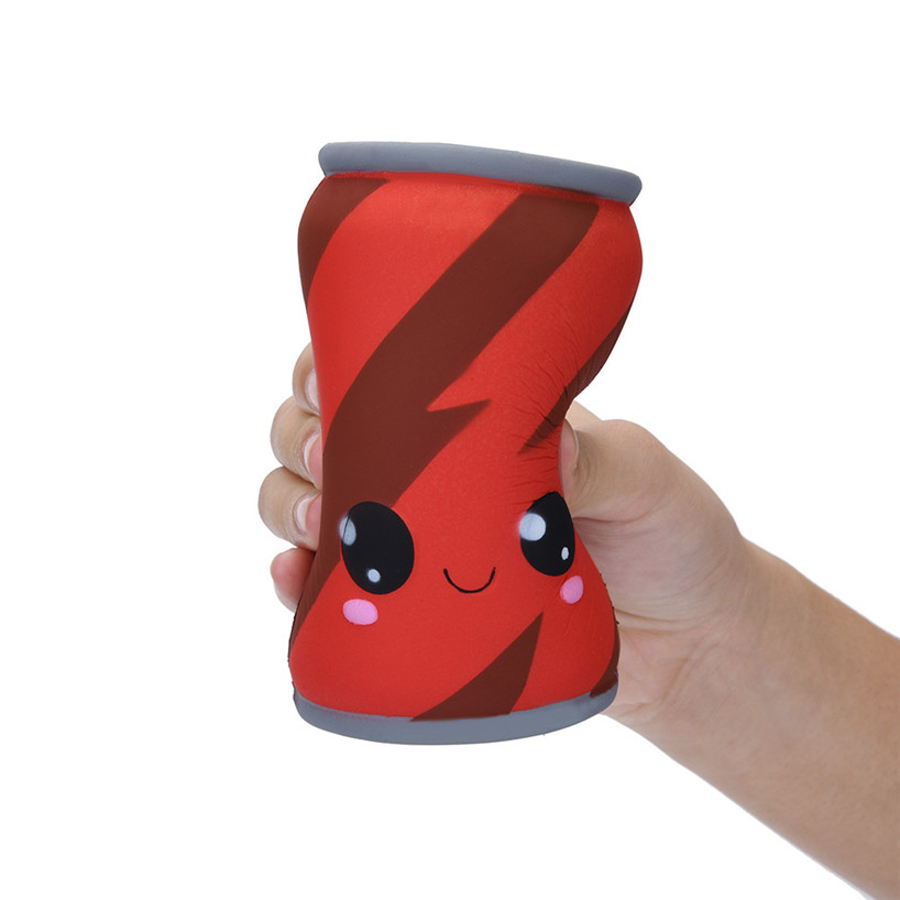 Gewelddadige kneden van coke blikjes, vrijgeven van de druk, ontspannen en decomprimeren zacht speelgoed, snelle decompressie, trage rebound jigsaw
