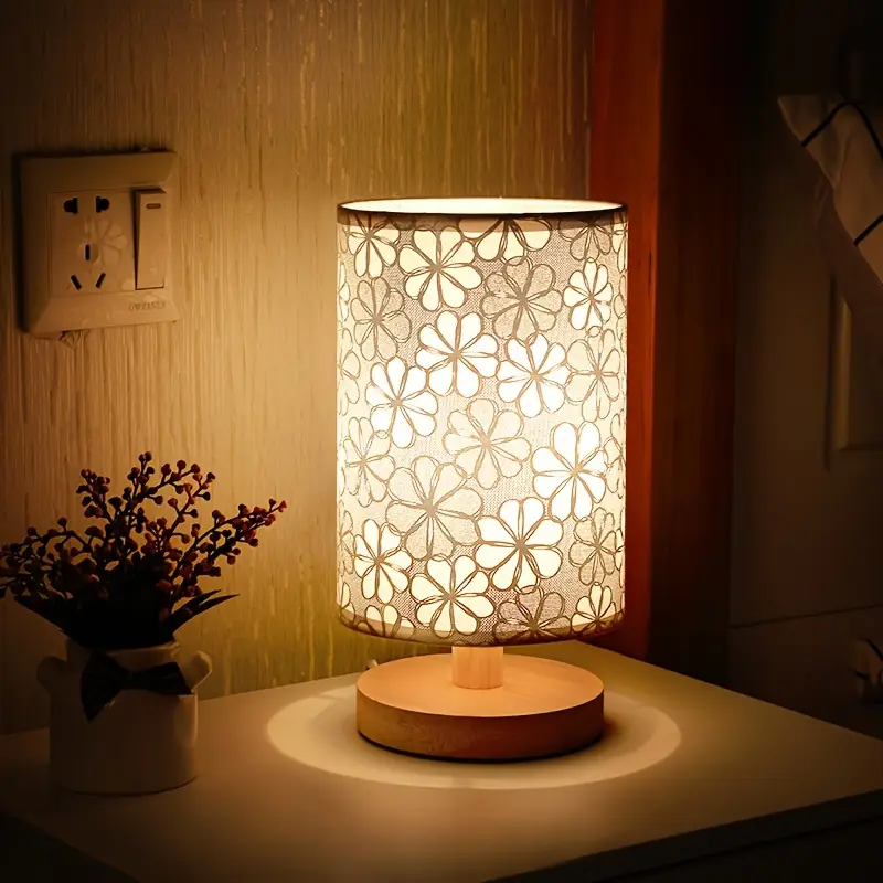 Lampada da tavolo semplice con copertura in tessuto, base in legno, alimentatore USB - luce tricolore per regali di studio in camera da letto