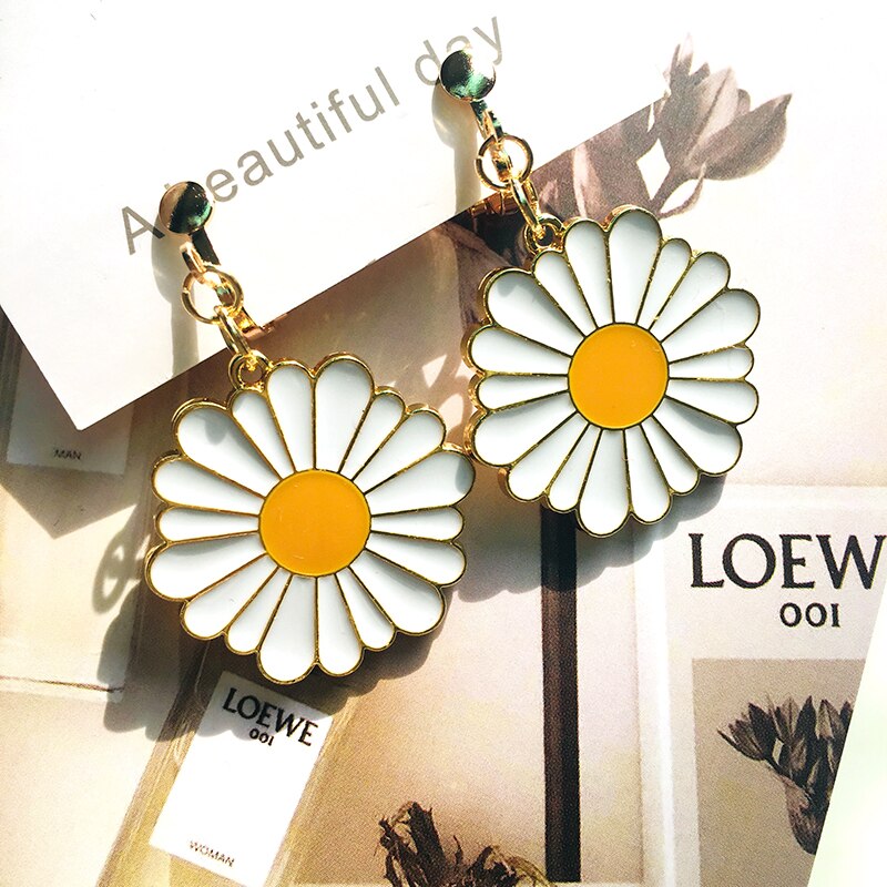 Słodkie stokrotka nausznice bez otworu klipsy robić uszu biały słonecznik kolczyk bez kolczyka ucho mankiet kolczyki damskie CE481