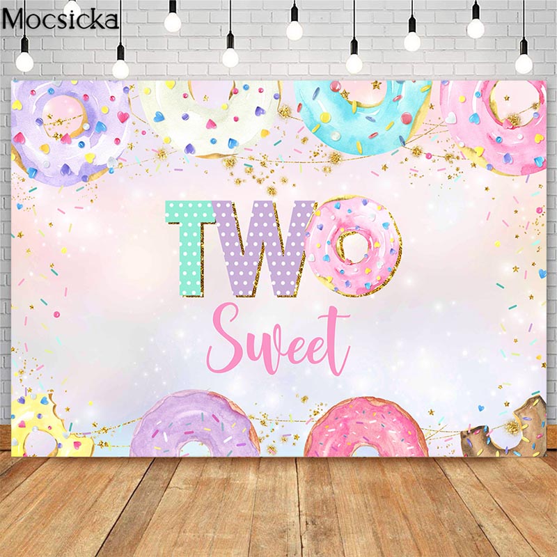 funkeln Zwei Süße Krapfen Wachsen hoch Kulissen Mädchen Prinzessin Glückliche 2nd Geburtstag Party Fotografie Hintergrund Kuchen Tisch Dekor Banner
