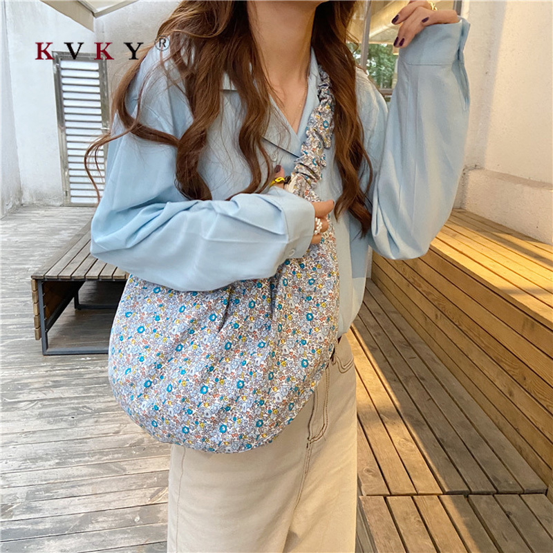 Sommer kvinnelig floral stoffveske liten floral fold crossbody bag dumpling bag gjenbrukbar shopping øko bag