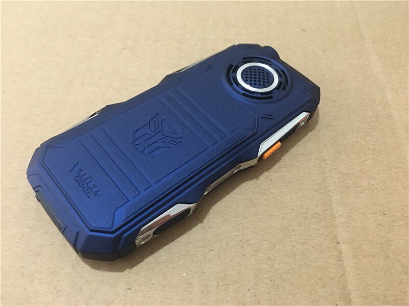 Fp01 mobiele telefoon powerbank 2.4 " luidspreker zaklamp  mp3 1200 mah schokbestendig stofdichte buiten robuuste mobiele telefoon