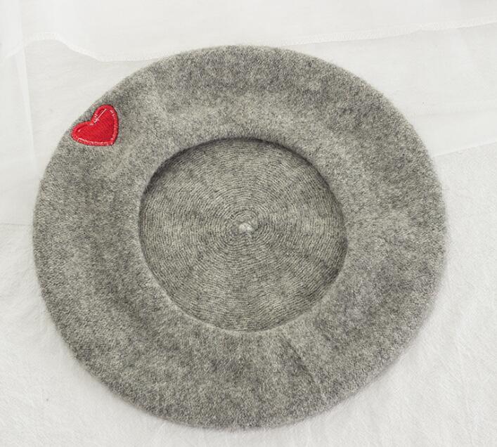 Køligt forår efterår vinter kunstner hue hue kvinder piger maler kasket baret broderi smil ansigt kat rose solid hue baret hat: Elsker hjerte grå