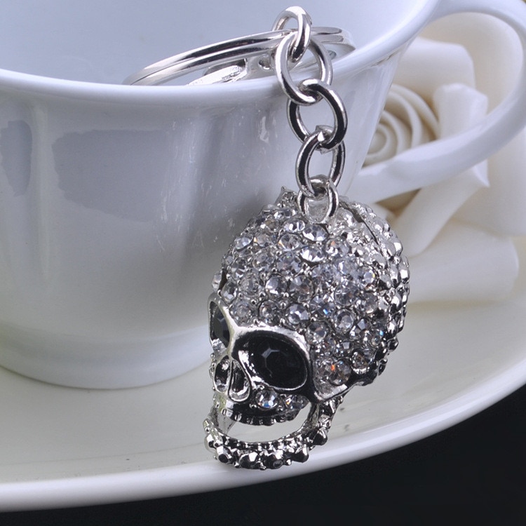 1Pc Trinkets Keychain Key Chain Terminator Skull Metal Key Chains The Best Souvenir Choice Auto Motorcycle Car Key Ring