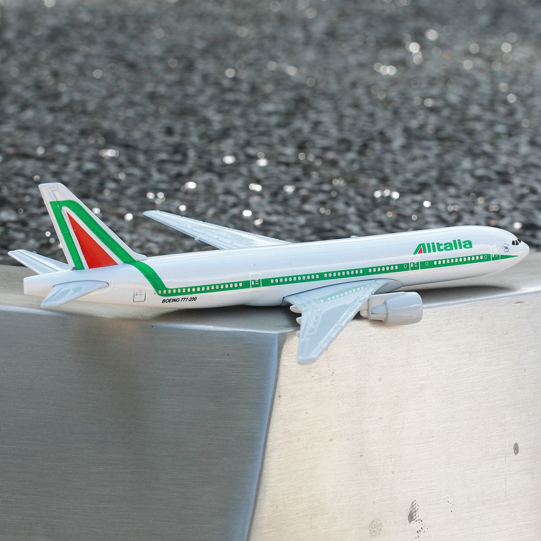 Italia oeairlines Boeing 777 aereo in lega pressofuso modello 15cm aviazione da collezione in miniatura Souvenir ornamento con supporto