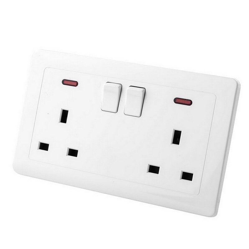 EU/UK/Australia Plug Type Power Consumption Power Energy Meter AC Power Meter Digital Voltmeter: C