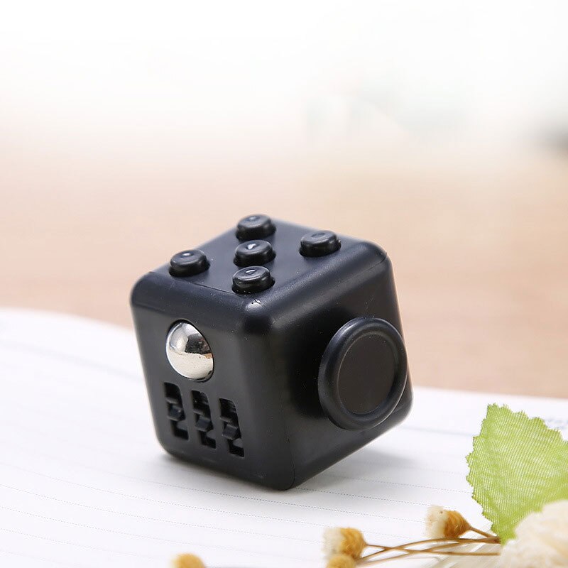 Dice Toys Anxiety Stress Relief Attention Decompression Plastic Focus Multifunctional Six Sides Gaming Toy Children Adult: Black (54G)