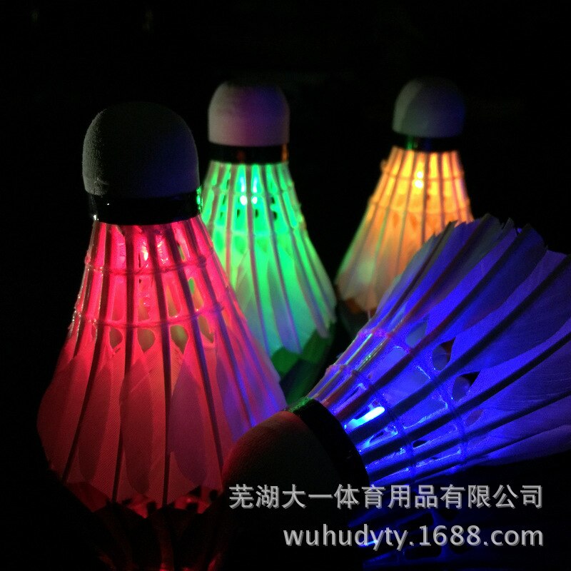 Zeven Kleur Kleurrijke Glanzende Led Lichtgevende Badminton Nachtlampje Led Licht Shuttle