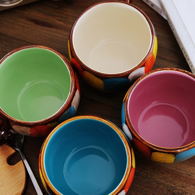 Kubek ceramiczny z pokrywką i łyżeczką robić mleka, kubek śniadaniowy, kubek klasyczny, jednorazowe plastikowe kubki