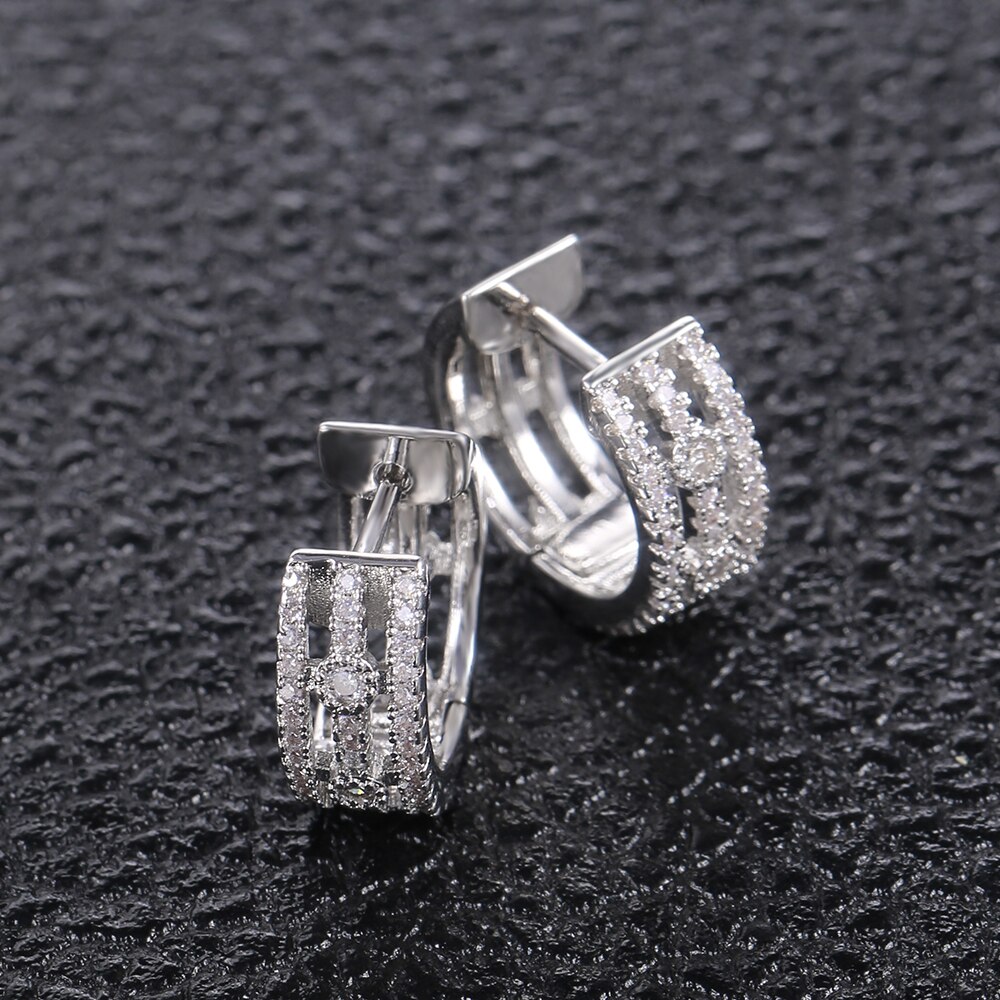 Huitan délicat petit cerceau boucles d'oreilles pour femmes luxe incrusté zircon cubique mariage quotidien classique boucle d'oreille bijoux