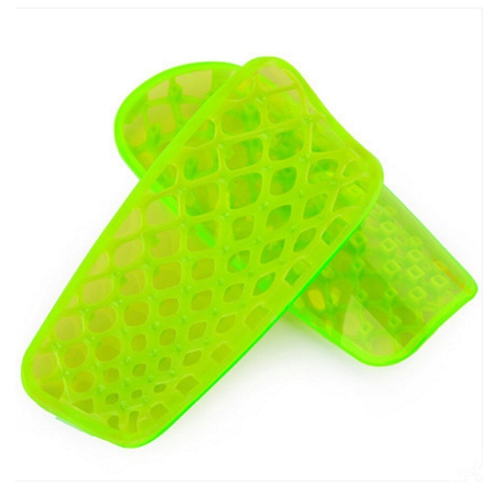 1 Paar Professionele Voetbal Training Scheenbeschermers Scheenbeschermers Voetbal Been Protector Schaatsen Hollow Shin Brace Sport Veiligheid: green