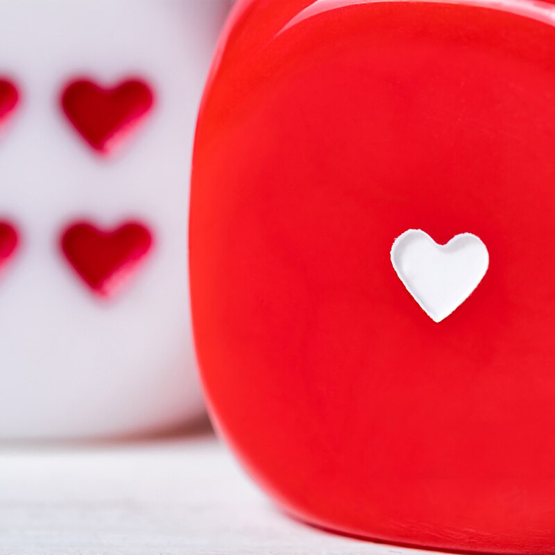 Neue 2 stücke Sechs Seitig polyedrisch Würfel Perlen Zahlen Platz Eingefasst für Verein Bord Spiel 24BD