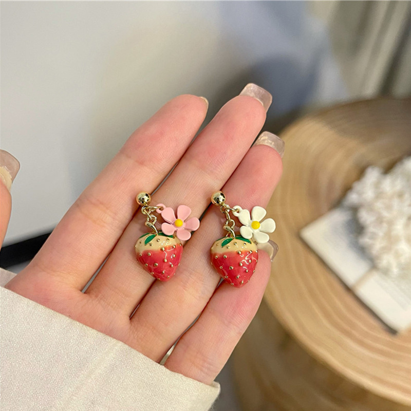 1Pair Delicate Red Strawberry Pink White Alloy Flower Dangle Earrings for Women Girls Sweet Cute Earrings Jewelry