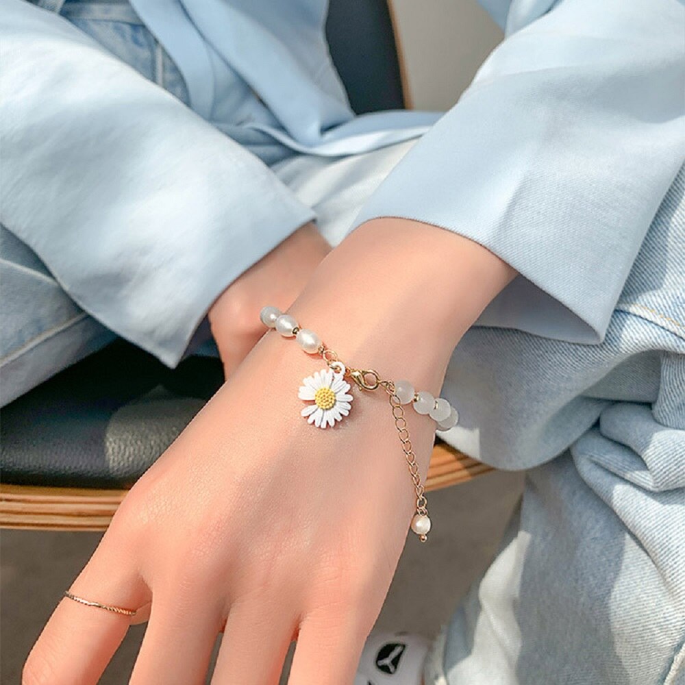 Koreaanse Ovale Parel Opaal Kleine Daisy Bloem Armbanden Voor Vrouwen Sieraden Verstelbare Eenvoudige Armbanden Sieraden