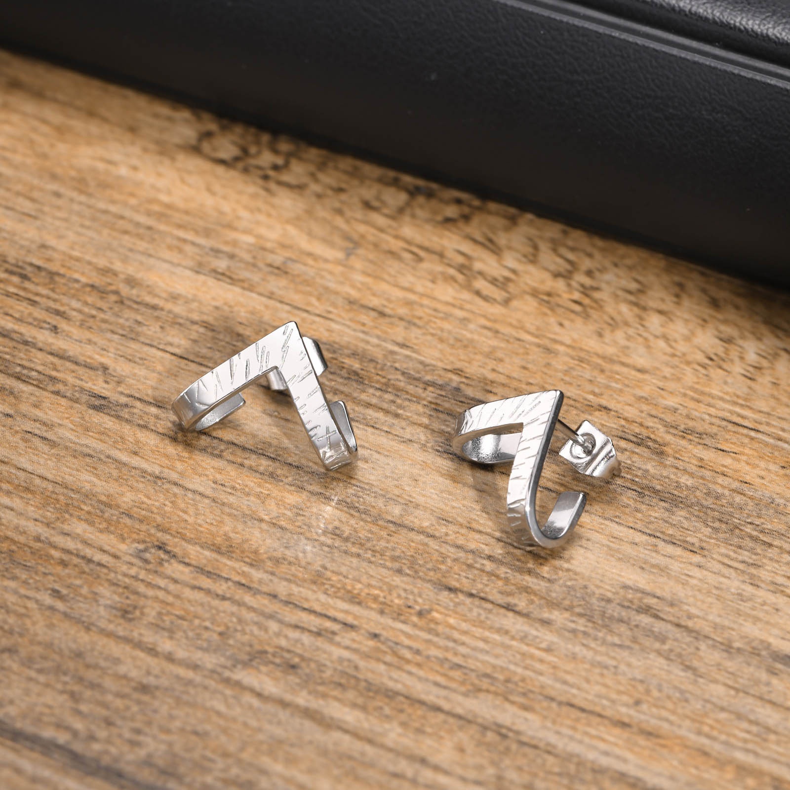 Pendiente geométrico para hombre, pendientes triangulares de acero inoxidable, joyería antialérgica Punk Cool para niños, para él masculino