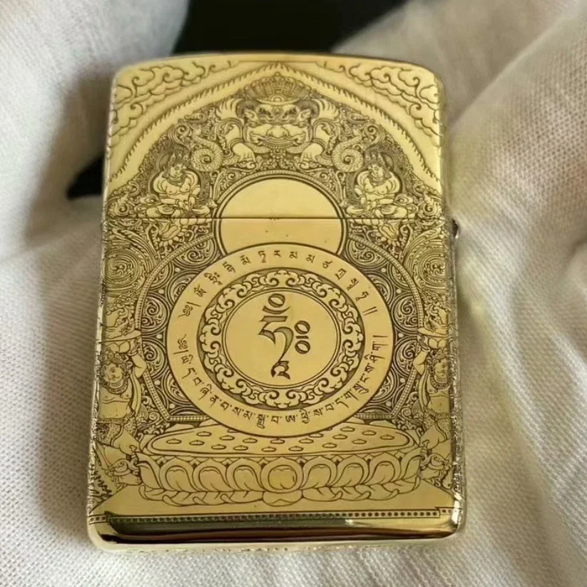 Zippo-tändare i guldfärgad mässing, vindtät buddha-samling i låda