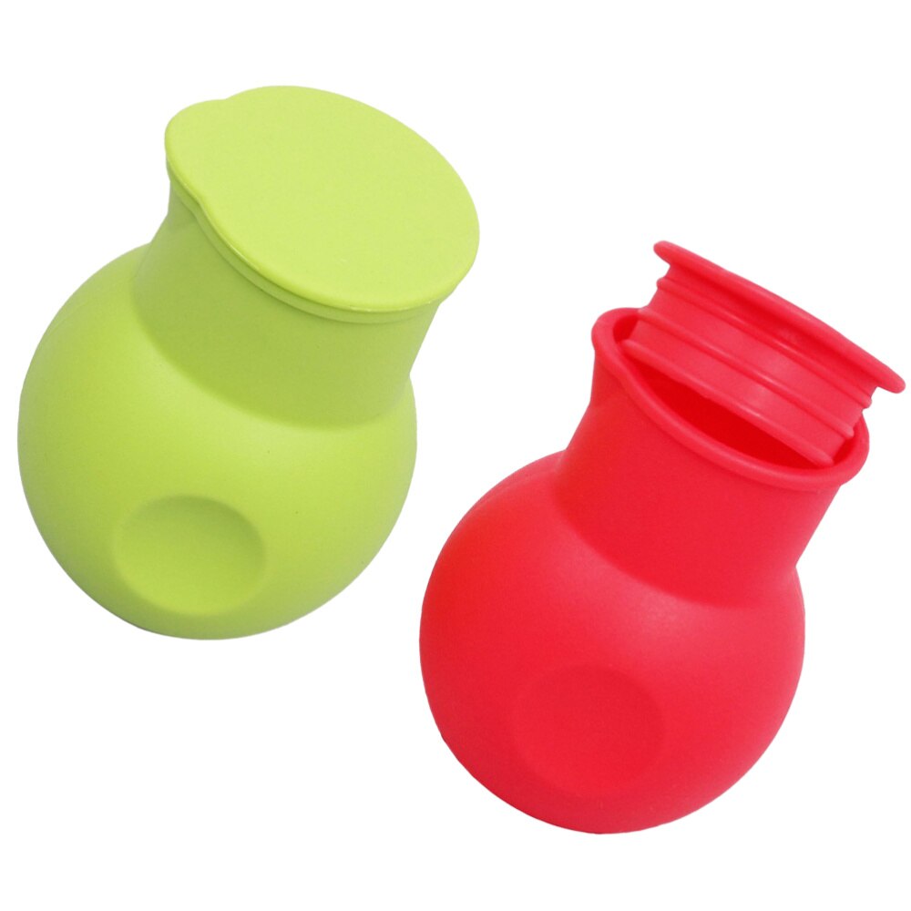 2pcs Silicone Chocolate Melting Pot Melt Butter Heat Sauce Microwave Baking Pot Baking Pouring Tool (Red and Green)