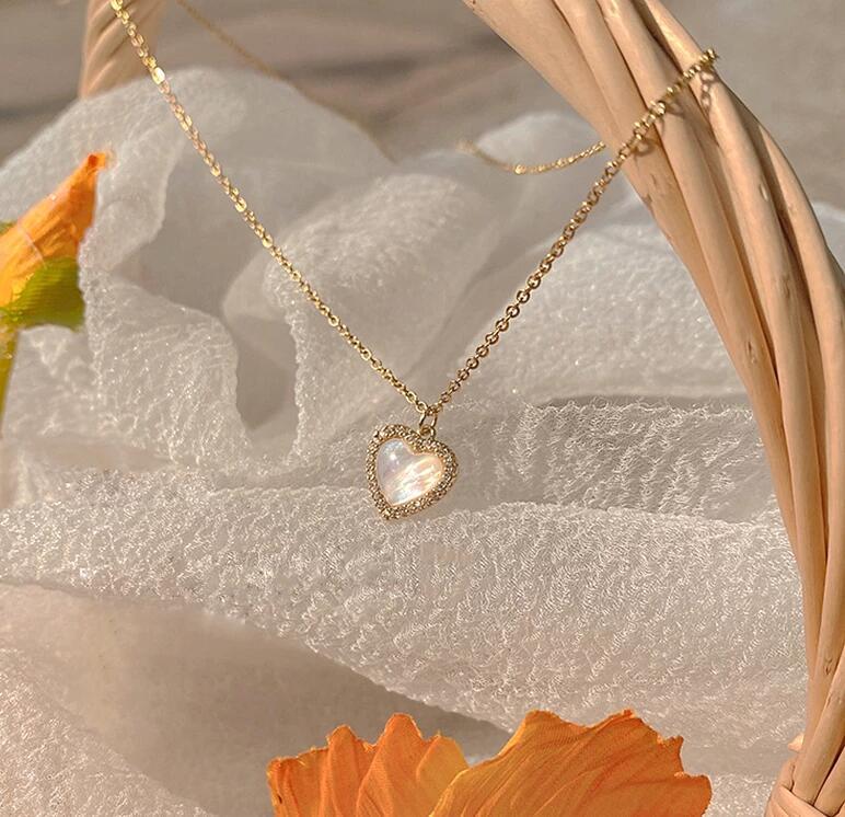 Gouden Kleur Hart Hanger Ketting Voor Vrouwen Trend Meisjes Sleutelbeen Ketting Sieraden Feestelijke: Silver Plated