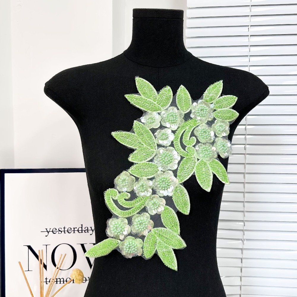 Parches bordados de flores de lentejuelas, parches elegantes y exquisitos para ropa, flores tridimensionales, apliques de ropa desmontables DIY: Negro