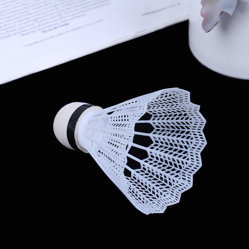 12 pçs/lote Petecas de Badminton de Penas de Ganso Badminton Bolas Acessórios Esportes Ao Ar Livre Badminton Badminton Durável