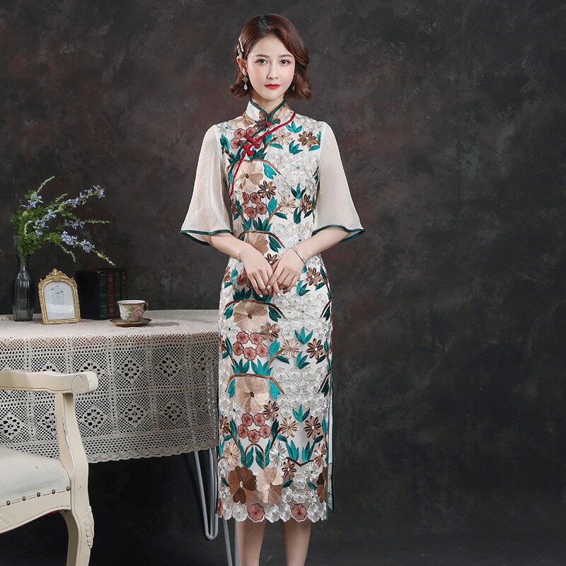 Mandarin collar embroidery party vintage luxury cheongsam dress