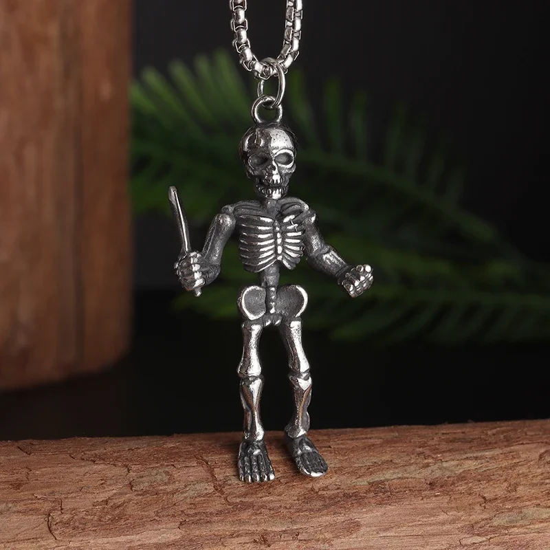Colgante de calavera de cautiverio Chapado en plata, collar de motociclista Punk Rock para hombre, accesorio de joyería gótica de Halloween: Chapado en rodio