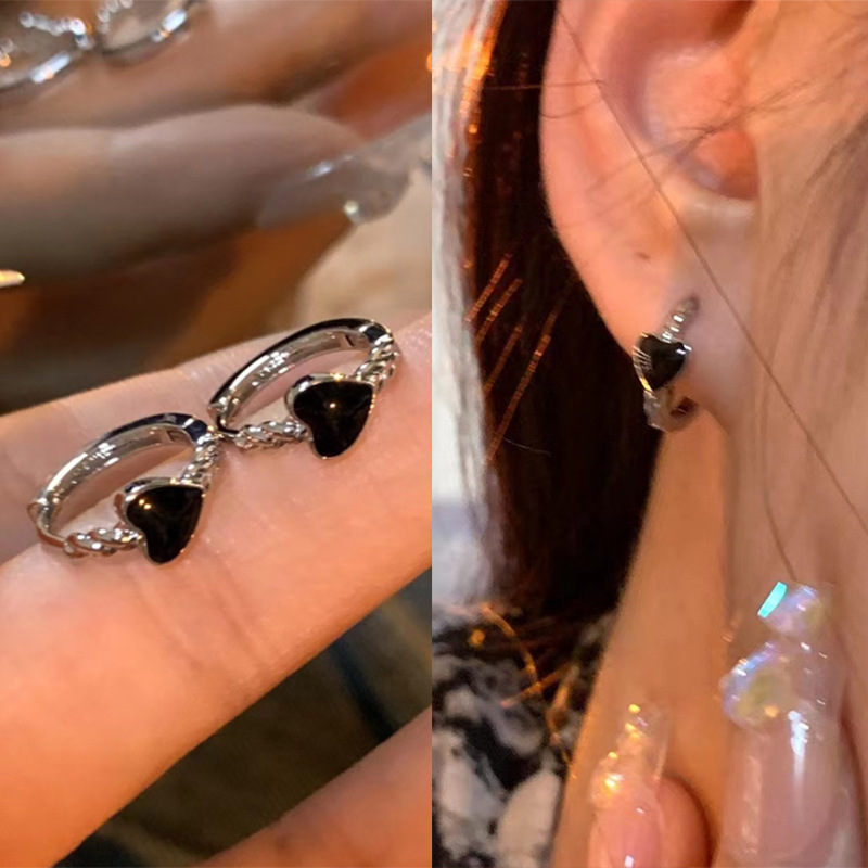 Pendientes de aro de corazón de Color plateado Vintage para mujer, coreana Y2K, accesorios de joyería estética Grunge de Egirl: Pistola negra plateada