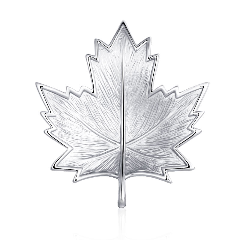 MAIKALE Vintage Metalen Broche Pin Goud Zilver Kleur Maple Leaf Broches voor Vrouwen Sjaal Pak Shirt Meisjes Tas Hanger Broche: silver