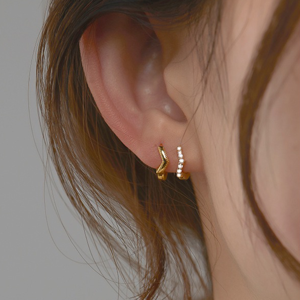 Aros Huggie de acero inoxidable para mujer, aretes pequeños y delicados de Color dorado clásico, joyería minimalista de estilo coreano, pendientes de para mamá