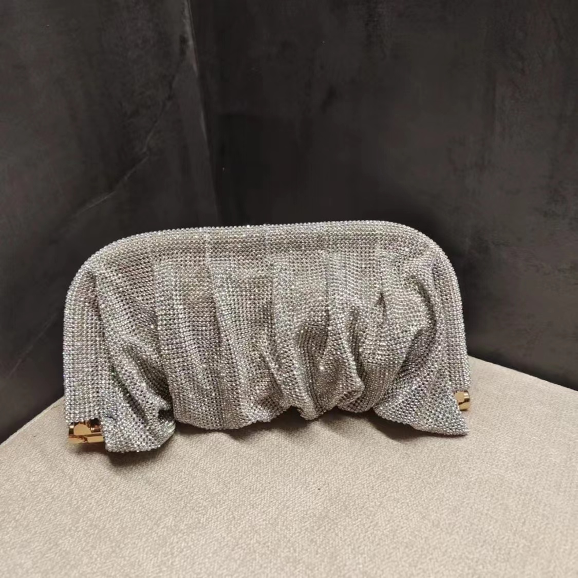 Skinnende sølv rhinsten clutch tasker kvinder luksus trending boutique folder krystal punge og håndtasker bryllupsfest: Sølv