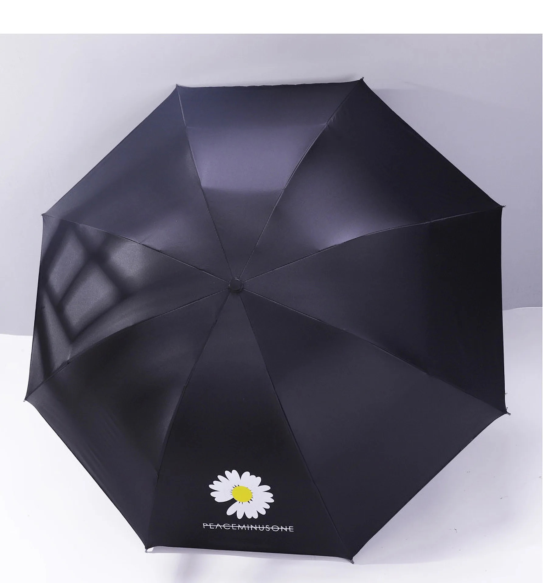 Automatyczny składany parasol przeciwsłoneczny Zewnętrzna osłona przeciwsłoneczna Wzór owoców Trzykrotnie składany parasol na lato Czarny klej Ochrona przed słońcem: Różowy