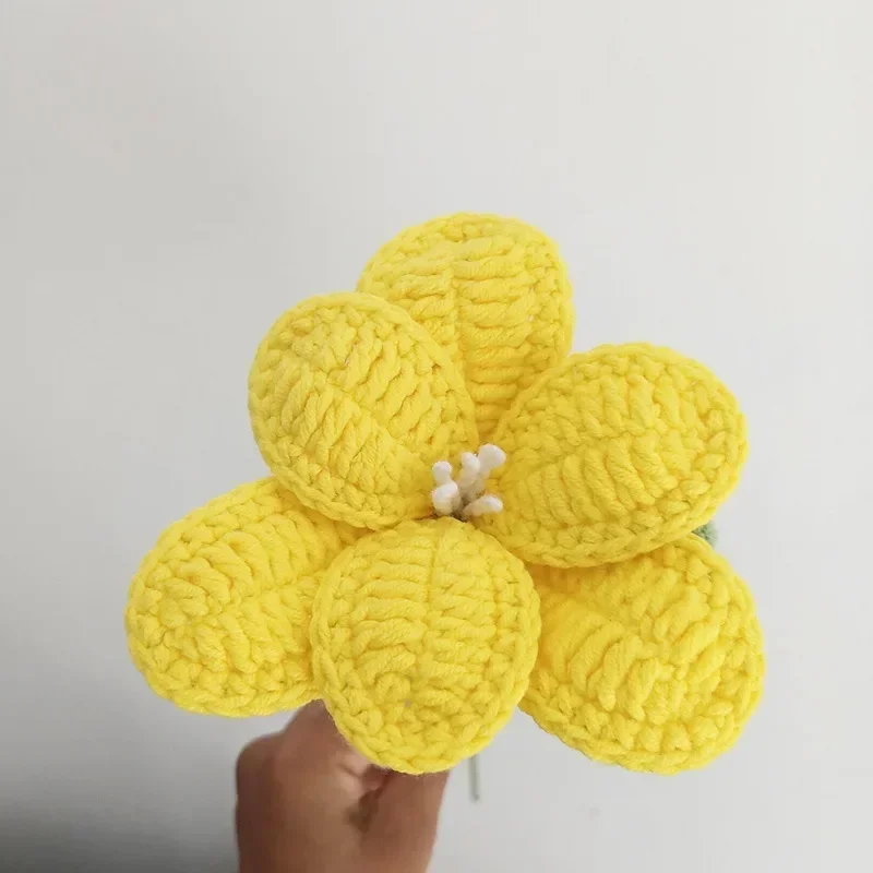 (ingen vase )1pc håndlavede blomster kunstige tulipaner buket hæklet evig blomst til bryllup hjemmeborddekoration år: Lysegrøn