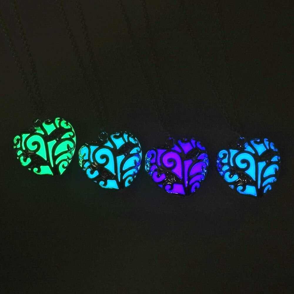 Cute Heart Glow in the Dark Girls Power Necklace Fahsion Jewelry Glow Bright Women Pendant Necklaces with Chain