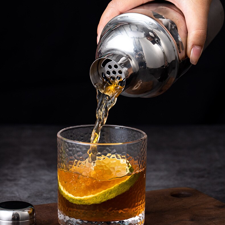 Cocktail Shaker,20 oz Martini Shaker Drink Shaker Home Bar,Stainless Steel Shaker Mixer Essential Bar Accessories Bartender Kit