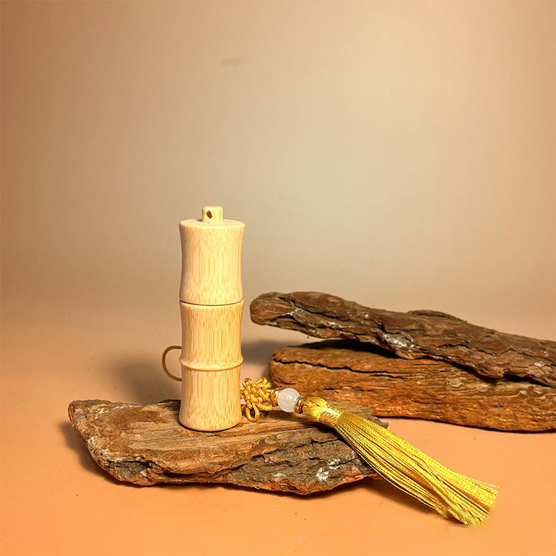 Miljøvennlig bambus rull-på flaske med dusker tomt rør stålrullekule påfyllbar flaske gjør-det-selv parfyme lipgloss beholder: Plomme