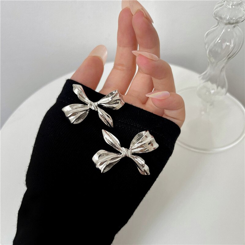 Boucles d'oreilles coréennes simples en métal pour femmes, sans perçage, concis, tendance, couleur argent, sans trou