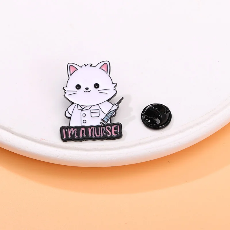 Alfileres esmaltados de pato para perro y Doctor, broches de animales, gatos y enfermeras, insignias de solapa de dibujos animados, ropa, mochila, de joyería para amigos: Color amarillo claro