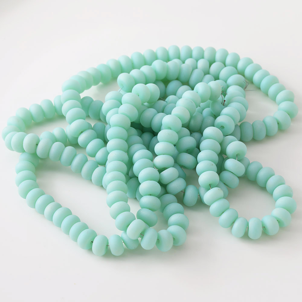 82 stk matterede flade perler skinnende glasperler til smykkefremstilling armbånd DIY perle halskæde 8mm: Sølv